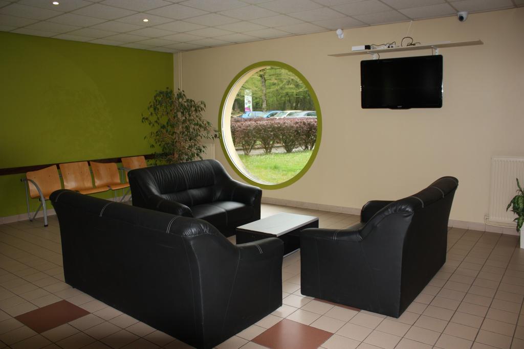Hotel Vallee Bleue Montalieu-Vercieu Экстерьер фото
