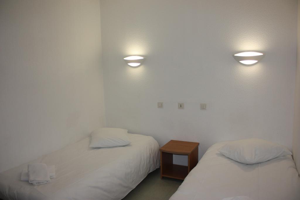 Hotel Vallee Bleue Montalieu-Vercieu Экстерьер фото