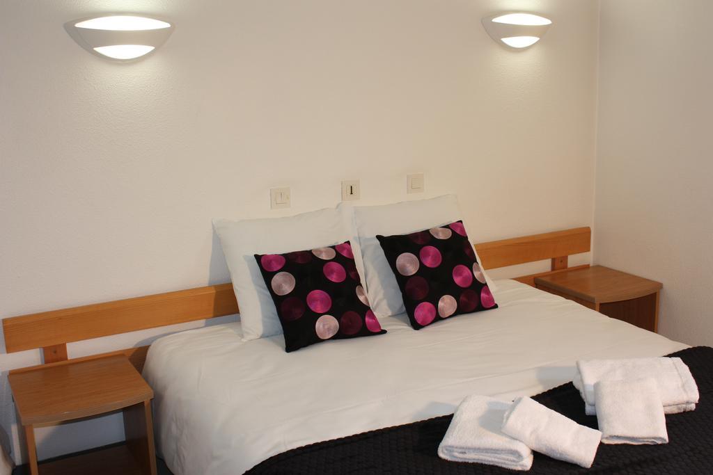 Hotel Vallee Bleue Montalieu-Vercieu Экстерьер фото