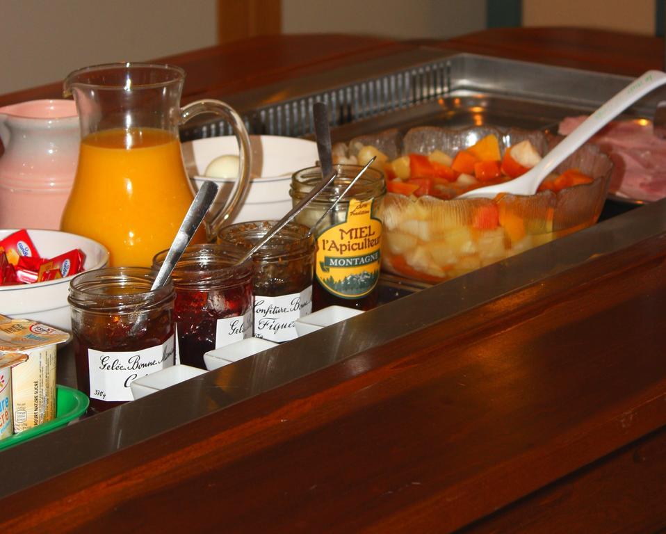 Hotel Vallee Bleue Montalieu-Vercieu Экстерьер фото