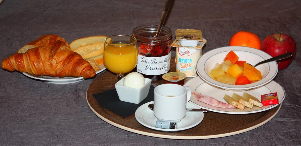 Hotel Vallee Bleue Montalieu-Vercieu Экстерьер фото